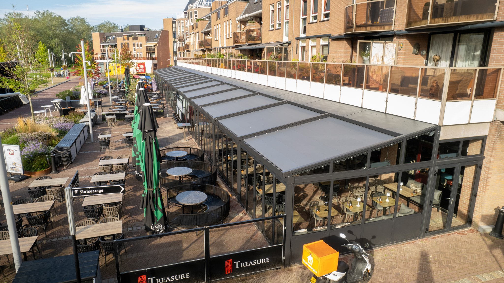 Horecaterrasoverkapping in Almere is de grootste van de Belenux