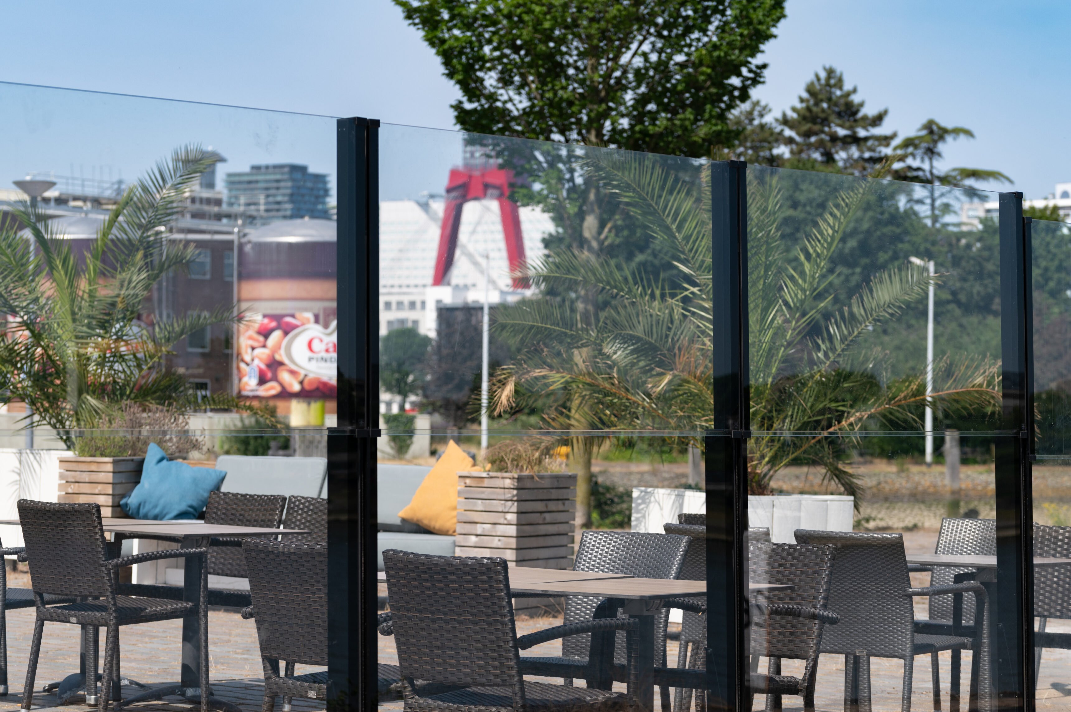 Inschuifbare glazen windschermen handmatig verstelbaar CORNELS