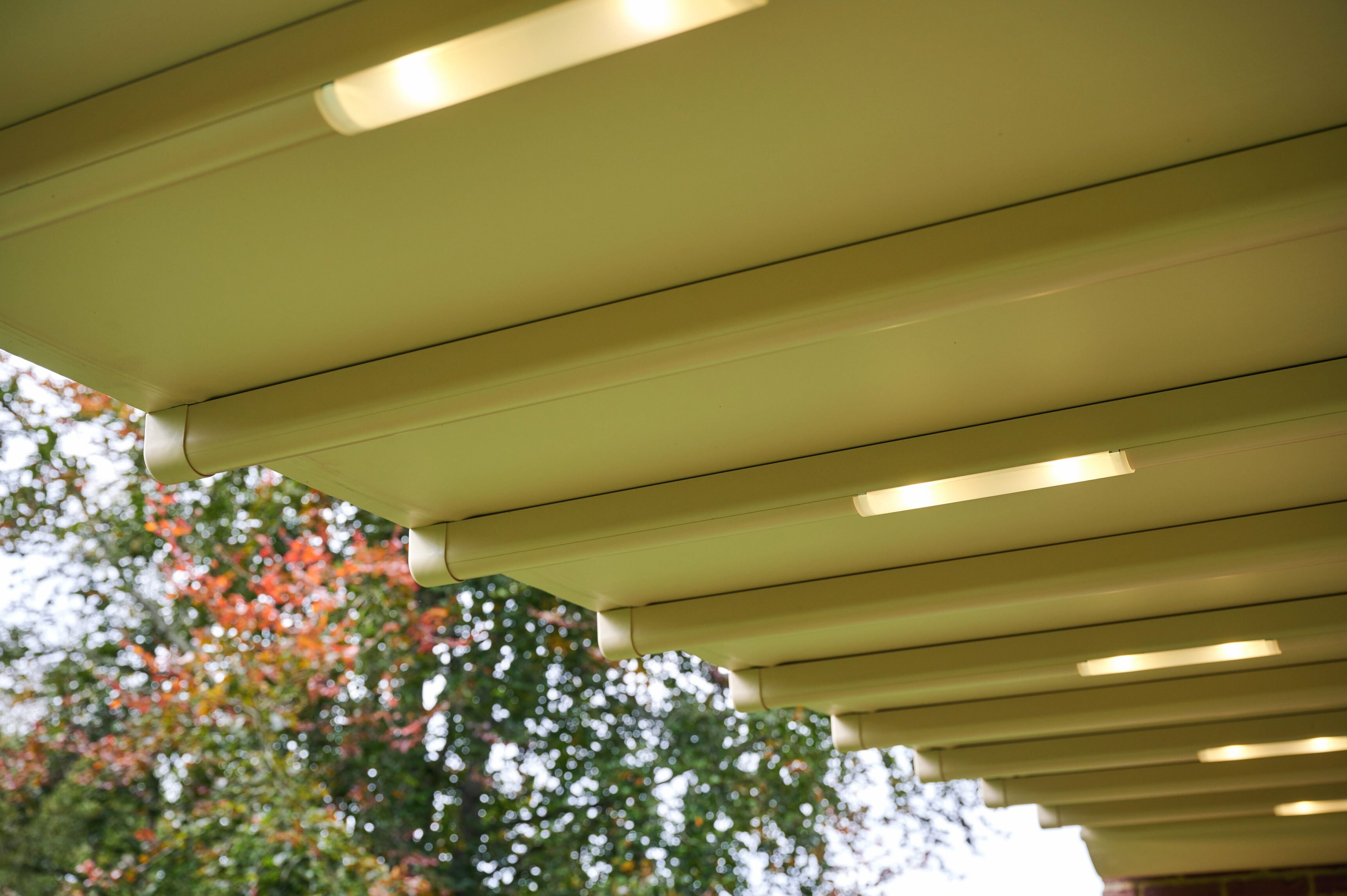 Vouwdak -Terrasoverkapping-met-ledverlichting-CORNELS