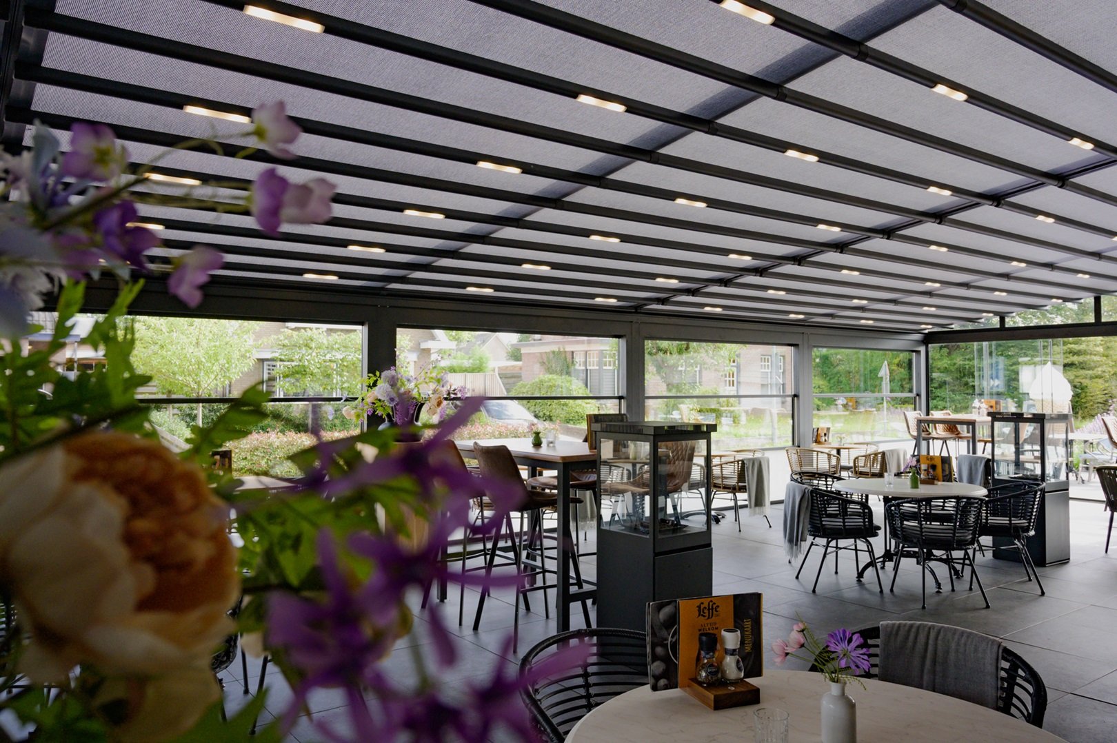 Vouwdak-terras-overkapping-horeca