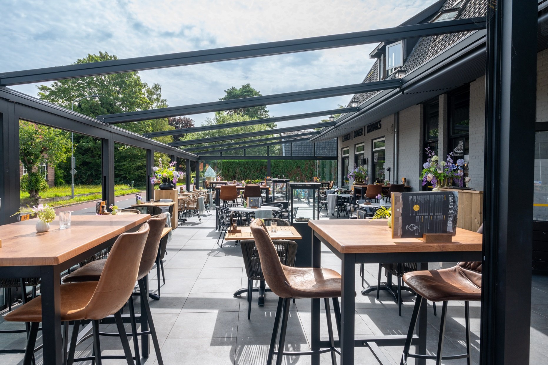 Terrasoverkapping-horeca-vouwdak