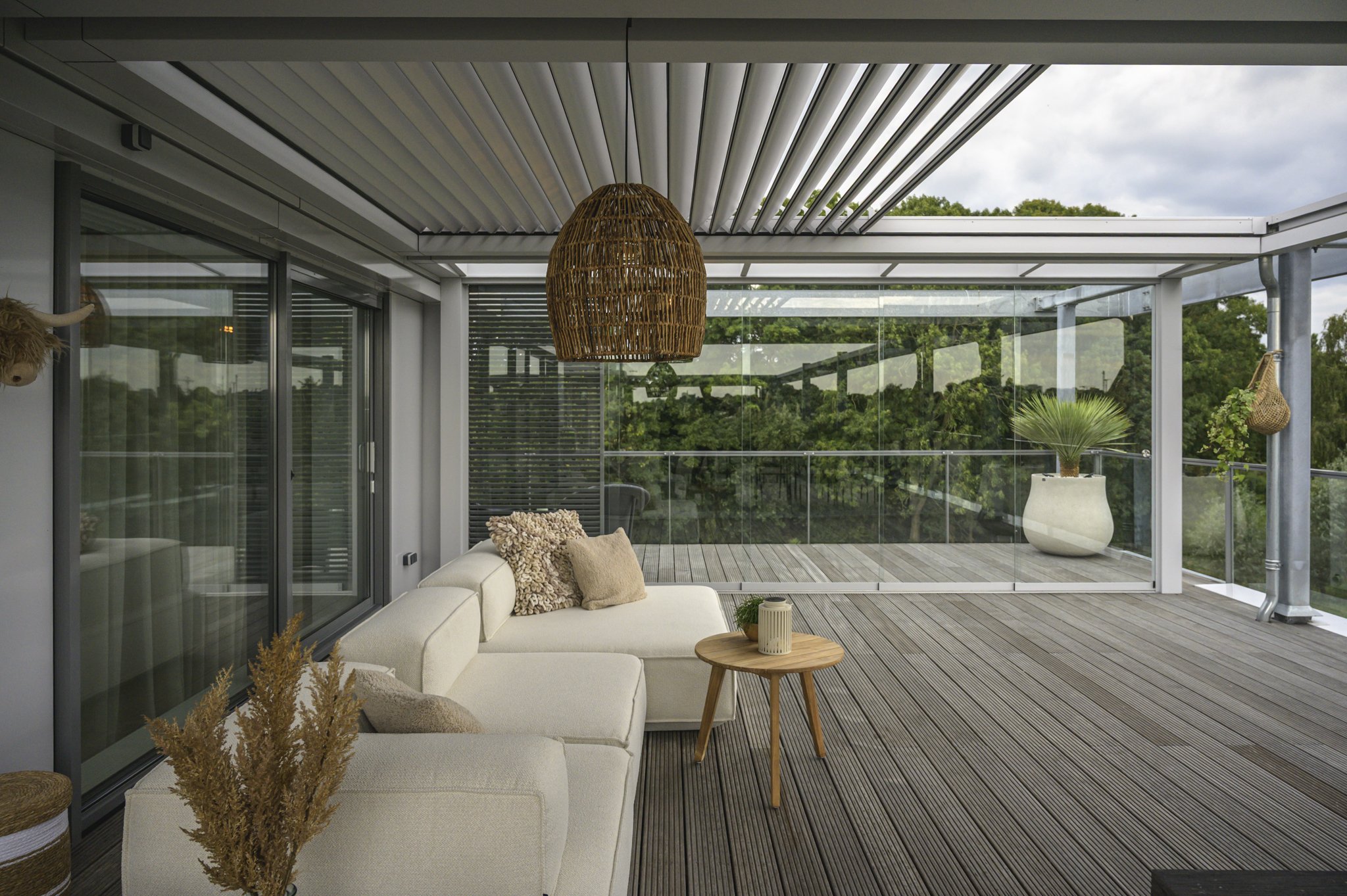 POLLUX_CORNELS Elite series retratable louvres